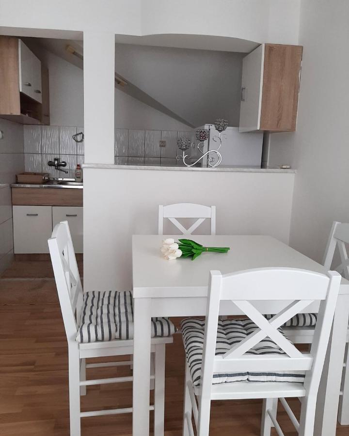 Apartman Giovanni 阿然德洛维克 外观 照片
